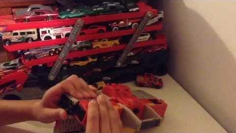 Transformers Titans Return Leader Class AUTOBOT BLASTER Toy Review