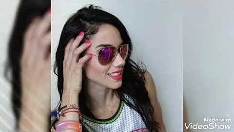 Marlenne Calderon cantando A Huevo