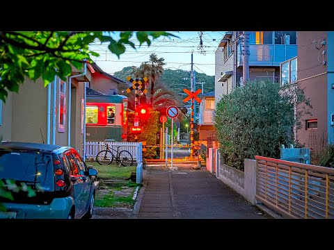 Evening walk around seaside town of Kamakura, Japan 