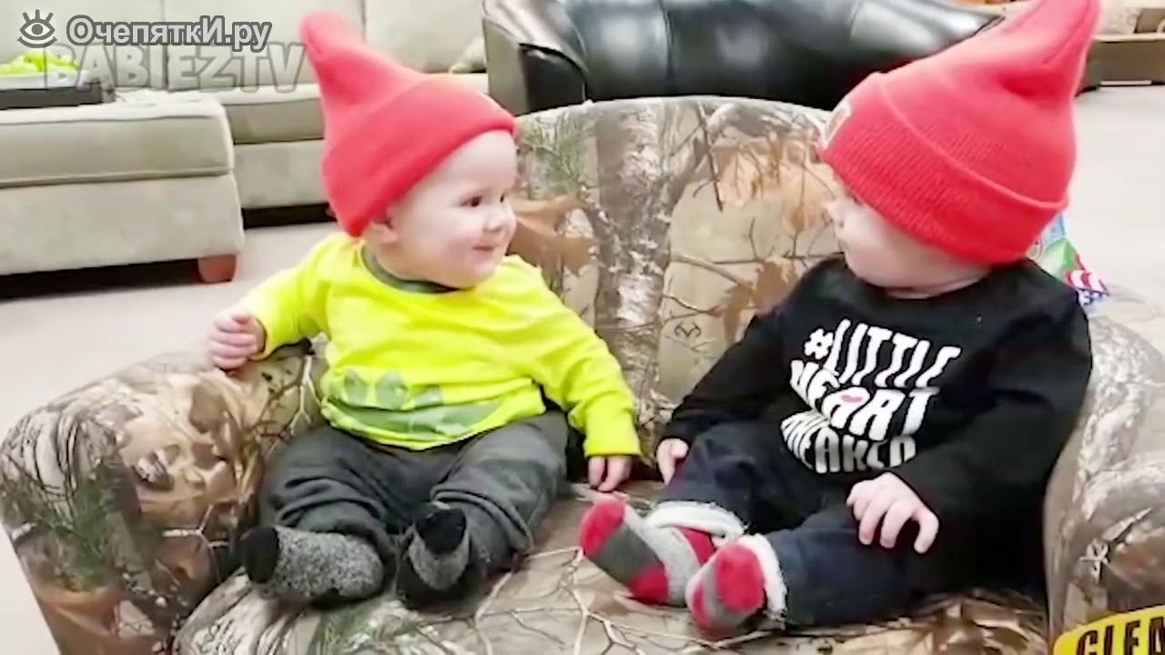 Приколы с близнецами и двойняшками приколи - YouTube