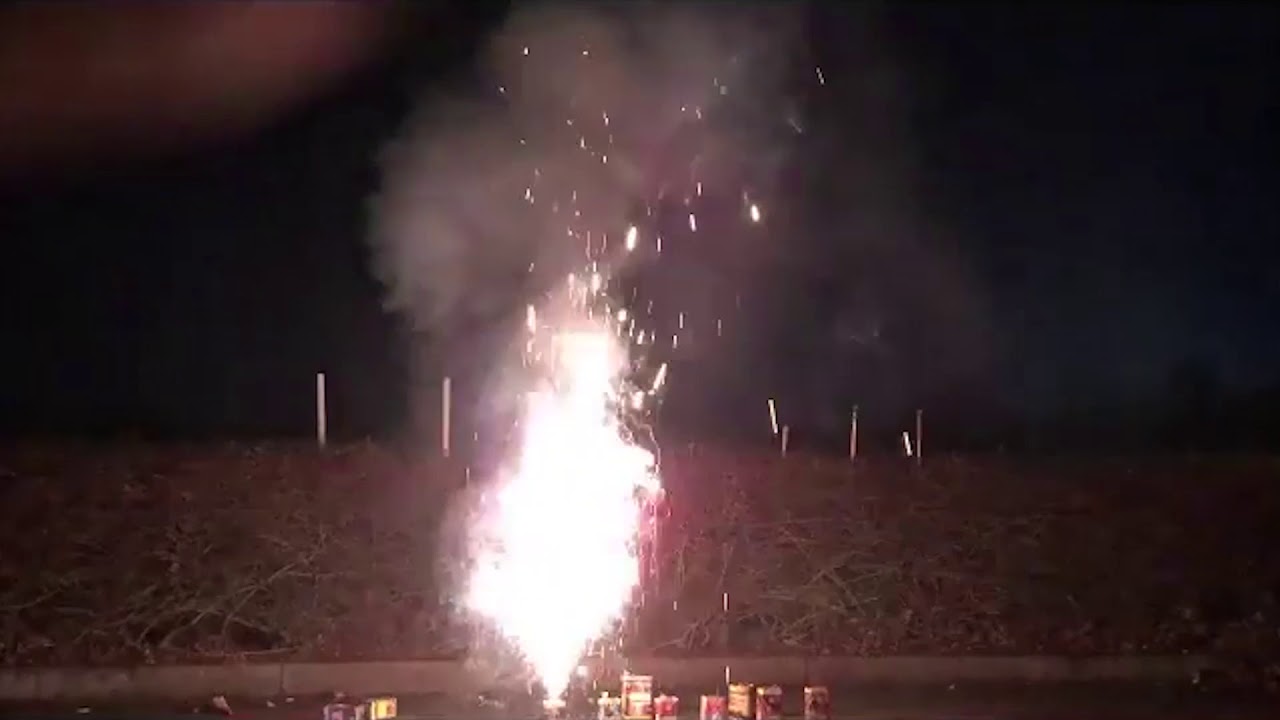 Bonfire Deluxe Selection Box From Brothers Pyrotechnics - YouTube