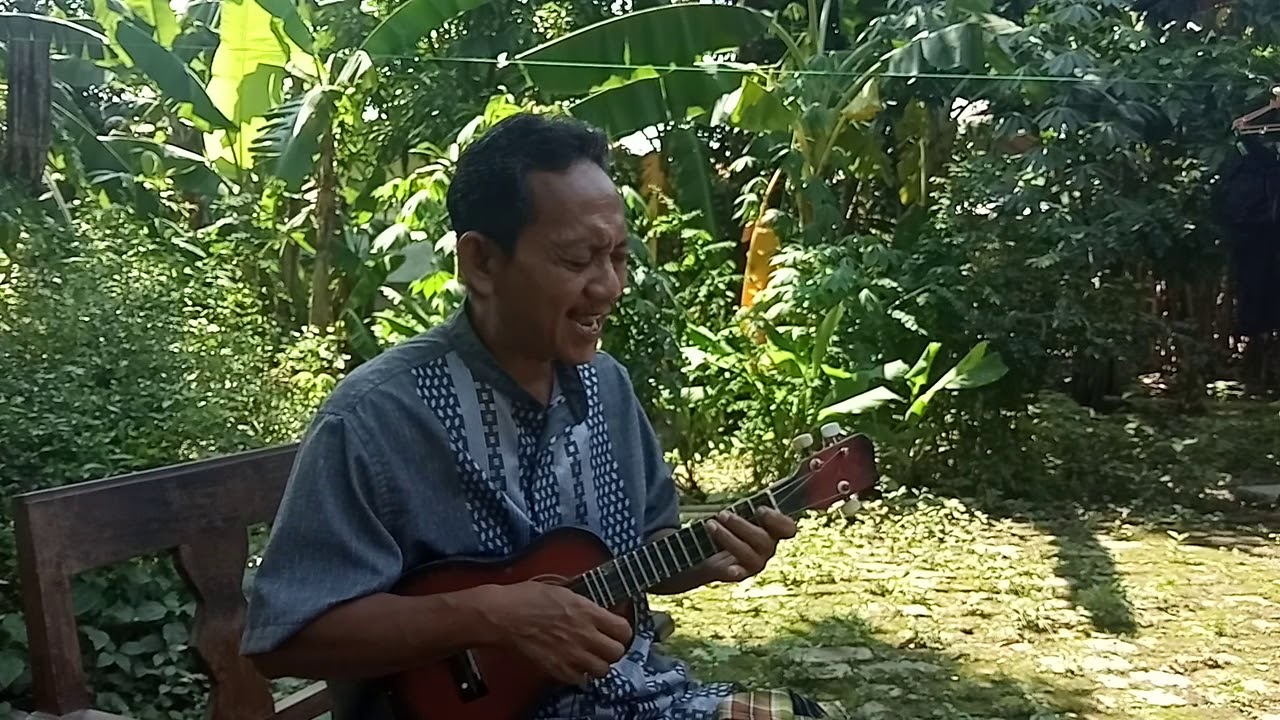 Koesplus ojo podo nelongso cover dengan ukulele - YouTube