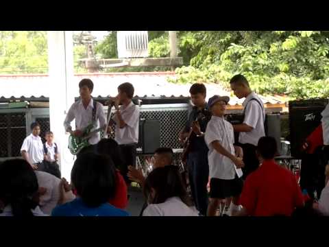 กระเป๋าเเบนแฟนยิ้ม, ขาดความอบอุ่น - spingger
