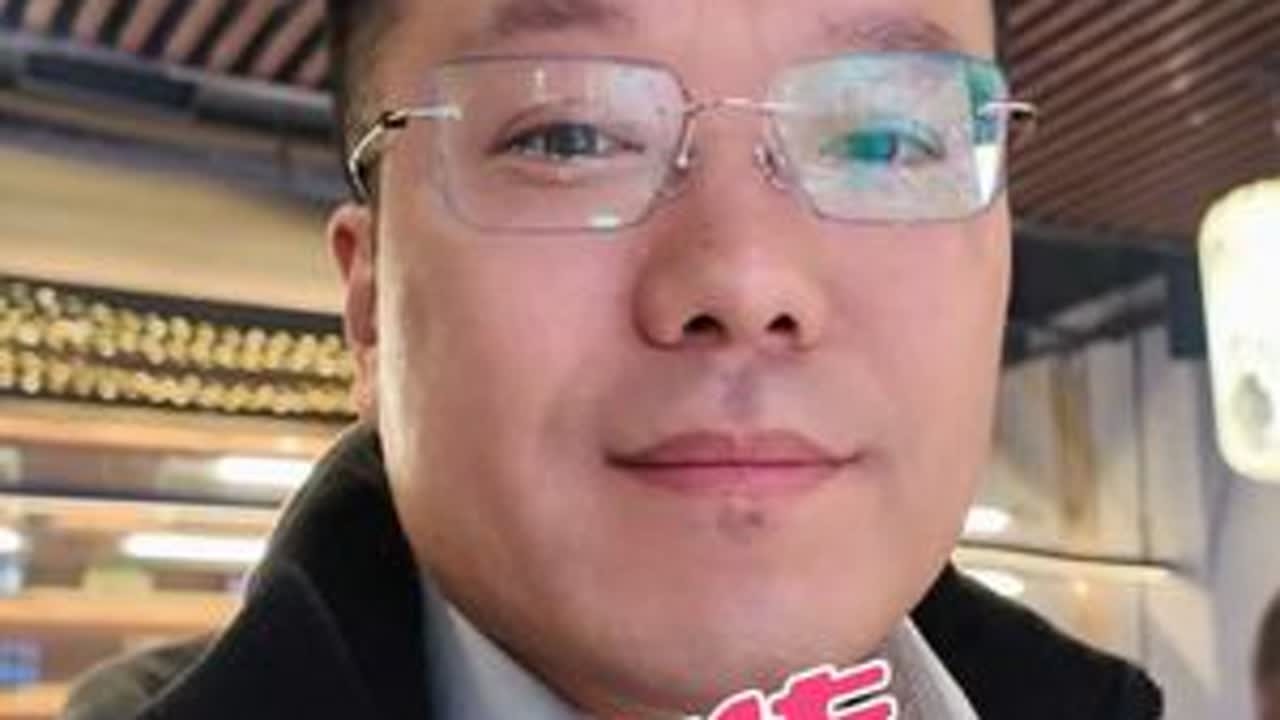 和陌老板“相依为命”的时刻，品尝一下人生的第一次孝义水盆羊肉。#饺子的vlog #孝义家传水盆羊肉