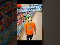 Carlitos en Waltmart 😝 #diversion #funny #carlitos #games #waltmart #kids
