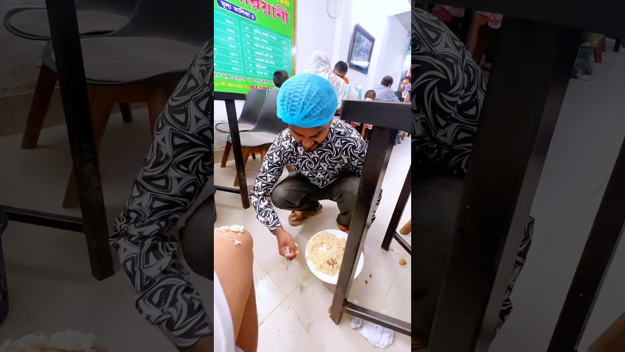 রিকশা ওয়ালা কি মানুষ না।😥 Aren't rickshaw pullers human?#shorts #shortsfeed #shortvideo #trending