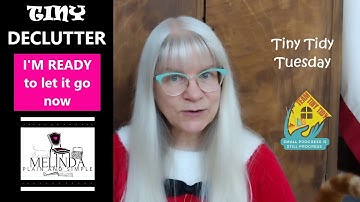 TINY TIDY: DECLUTTER A LITTLE_STILL MESSY, BUT BETTER/collab with @TheHelpfulHome/#poem #simplify