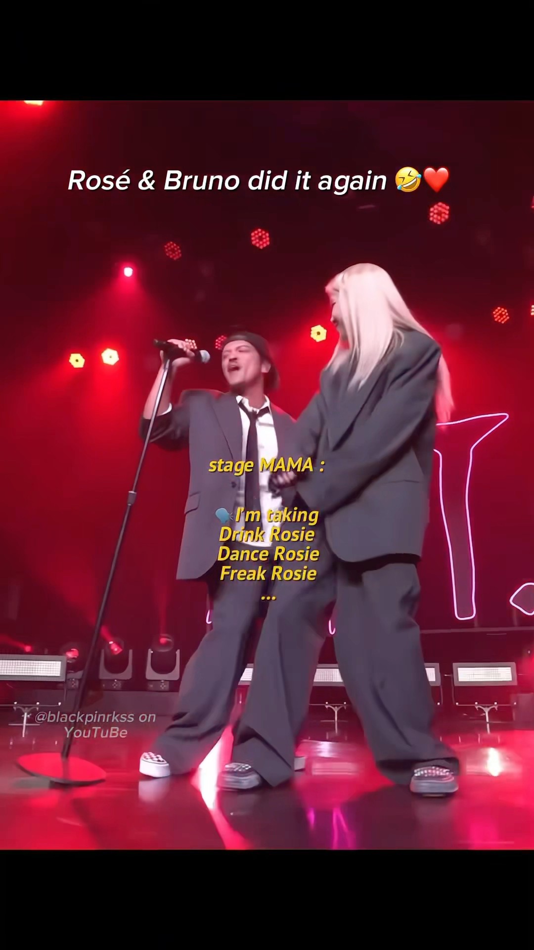 Rosé sings along to Bruno's changed lyrics! ? #blackpink #rosé