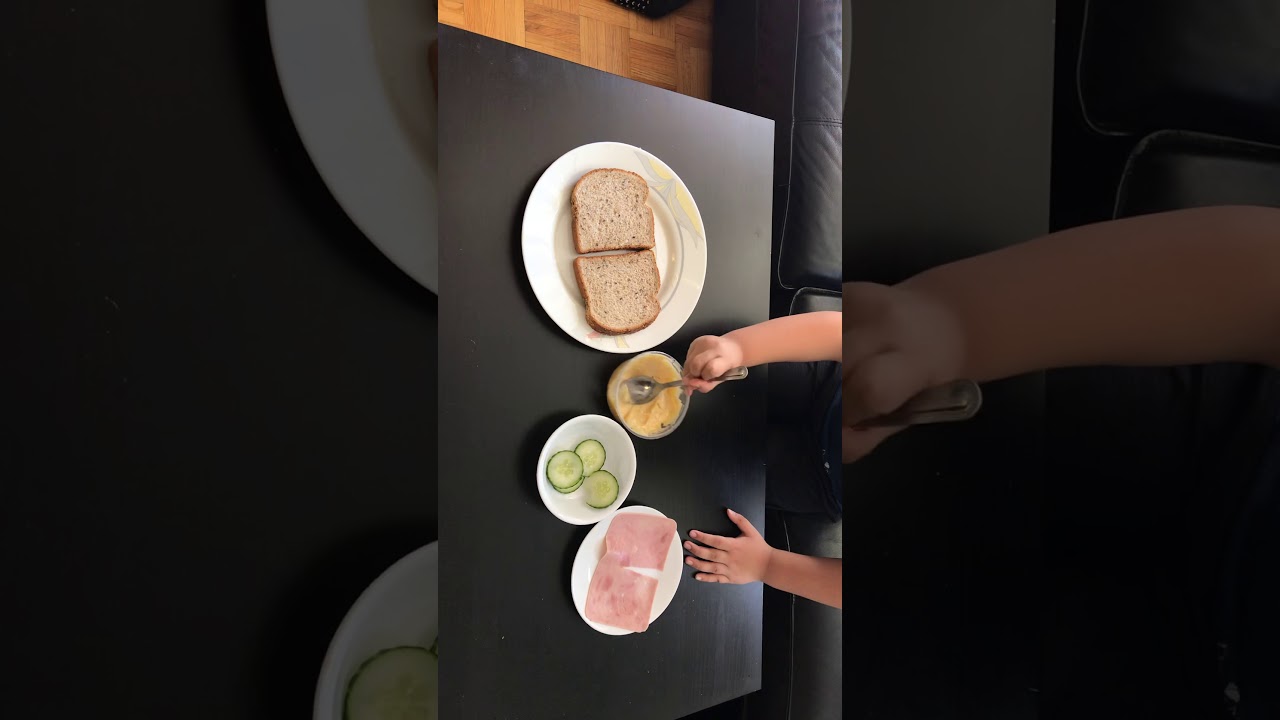 Making a sandwich 