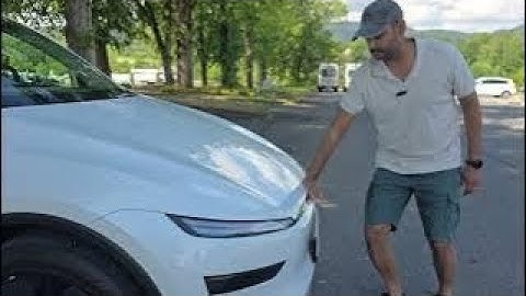 Tesla Model Y Juniper (refreshed Model Y) frunk close in an easy way with one hand.