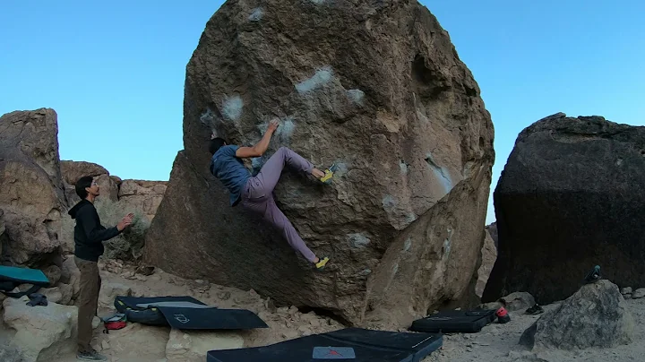 Tim's Fred Traverse (V9+)