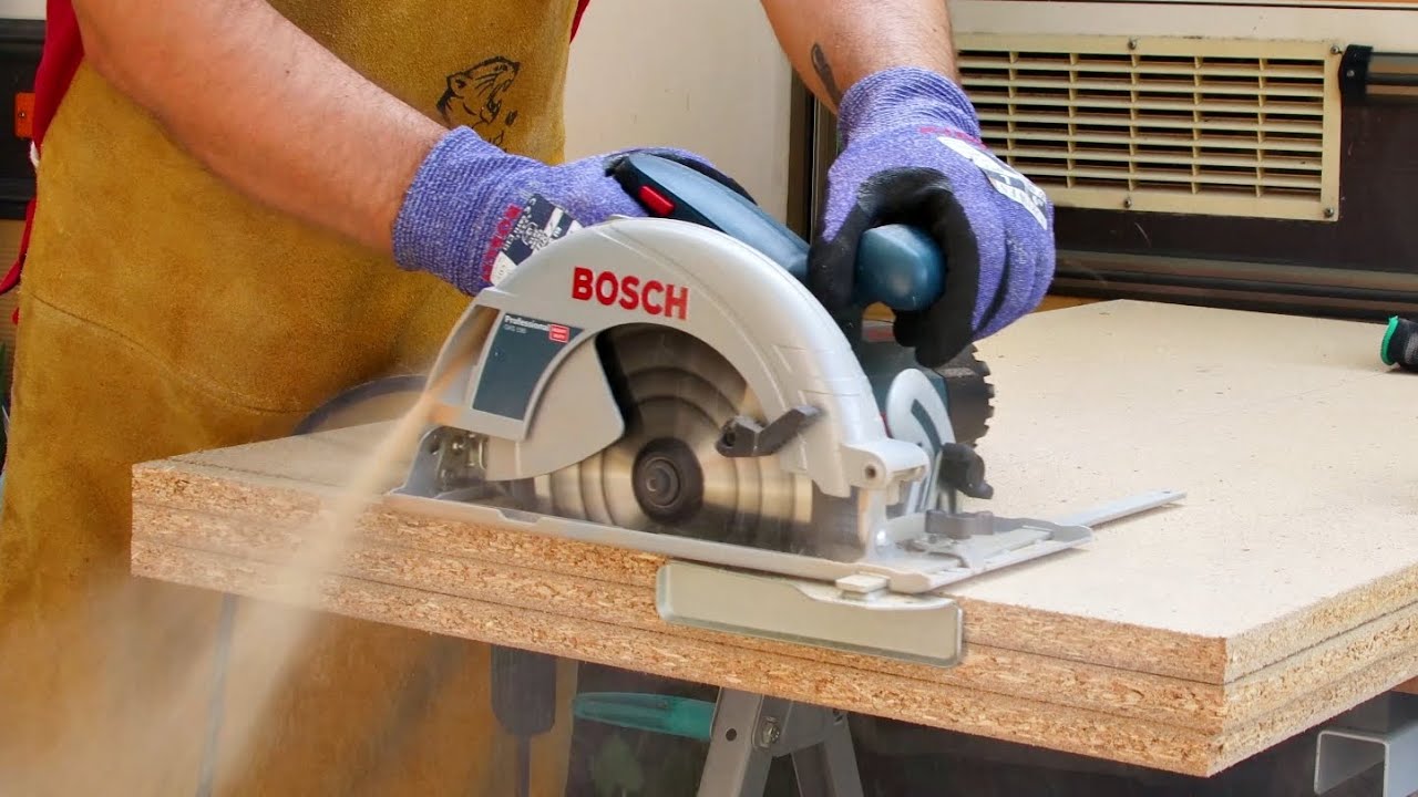 Bosch GKS 190 Professional circular saw, 70 mm cutting depth - YouTube