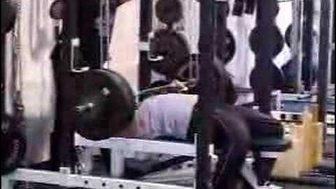 DeFrancosTraining.com - Joe DeFranco reverse band bench