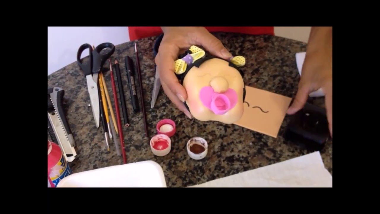 Aprenda como fazer um lindo rosto 3d de boneca em E.V.A