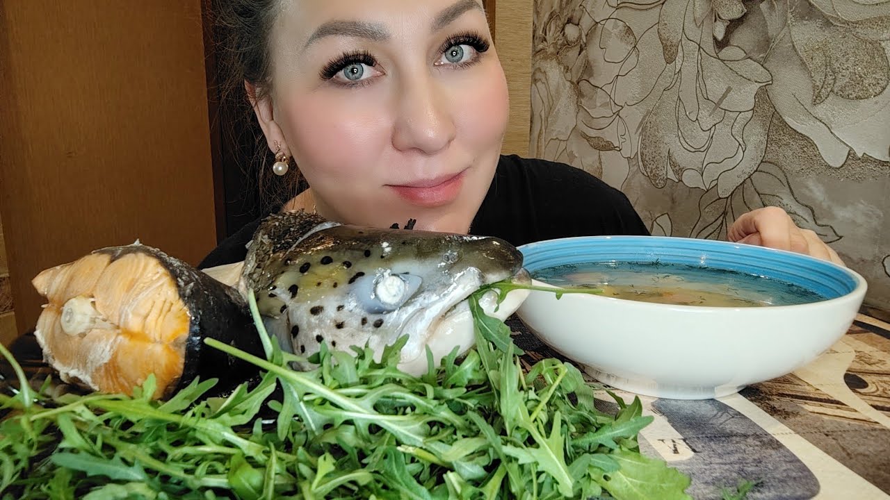 МУКБАНГ СЛАБОНЕРВНЫМ НЕ СМОТРЕТЬ ‼️ГОЛОВА ЛОСОСЯ И УХА🔥🔥🔥