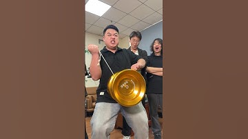 Can I do the easiest trick with world’s biggest yoyo?😎#magicyoyo #yoyo #tricks #yoyotricks #fypシ