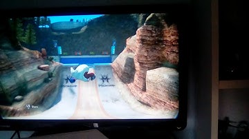 Skate 3-Noob-Doing basic grab trickline in 2013-part 1