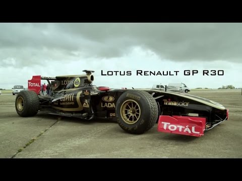 Разгон до 300 км/ч на мокром асфальте. Formula 1 vs LMP1 vs Bugatti Veyron vs Porshe Panamera