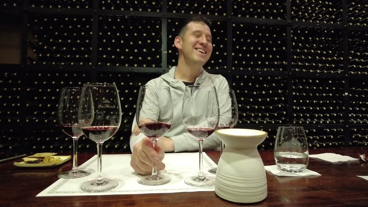 La impactante cata de vinos de Roy Urvieta en Domaine Nico