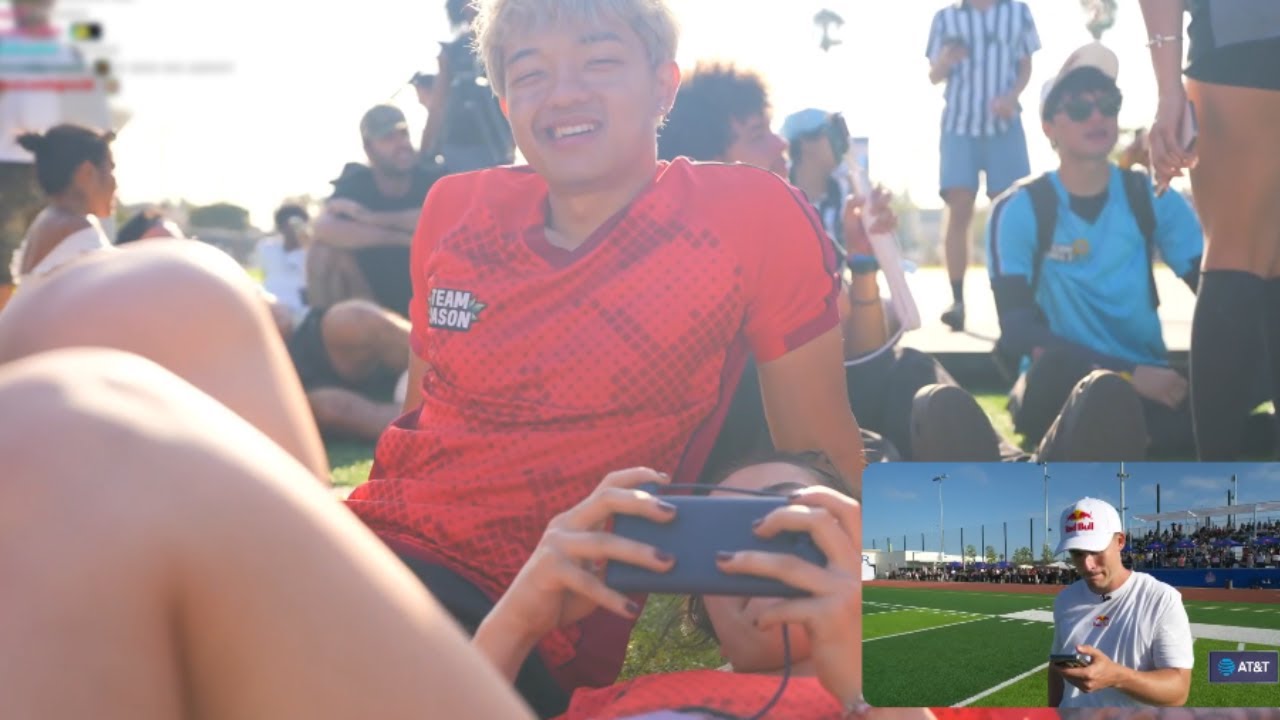 Jason's Cameraman Couldn't Help But Laugh 😂 - YouTube
