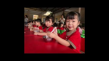 Cùng các bé lớp mẫu giáo nhỡ A2 tham gia tiệc buffet