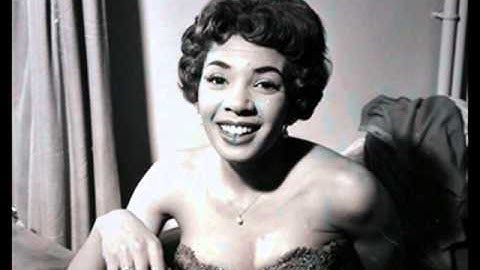 Shirley Bassey - Kiss Me, Honey Honey, Kiss me