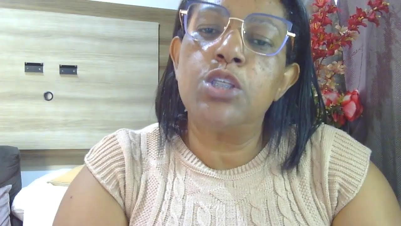 Descansa seu coração❤️aliança💍que Deus fez prá sua mão não fica na maão de outra , O que teu voltará