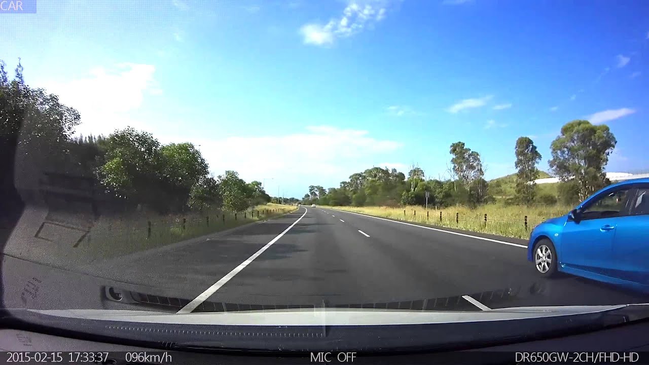 Commodore going wrong way at M7 onramp Camden Valley Way