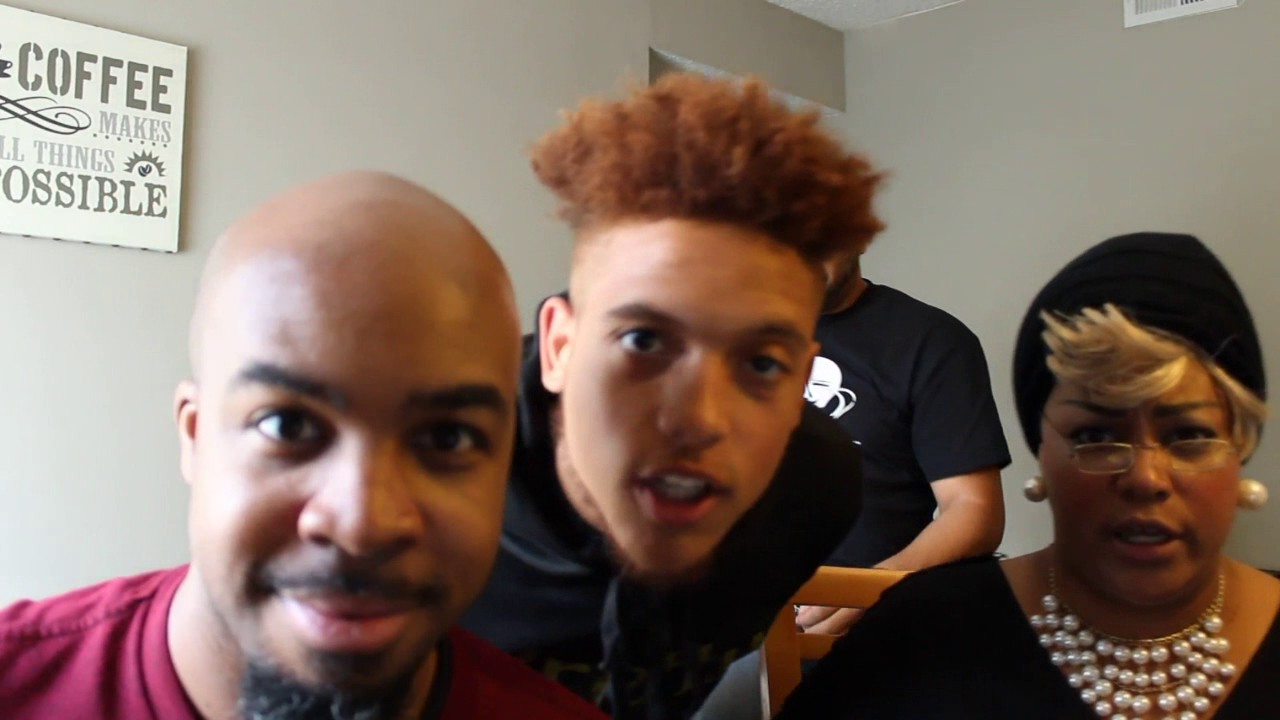 CoffeeeSquad vs. Hershey's Chocolate Caramel