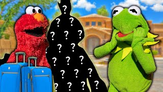 Elmo Surprises Kermit the Frog with his NEW Little Brother!