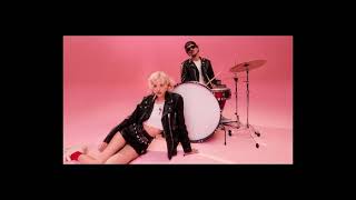 Download Lagu ROSÉ \u0026 Bruno Mars - Apt. (Reggae Version) MP3