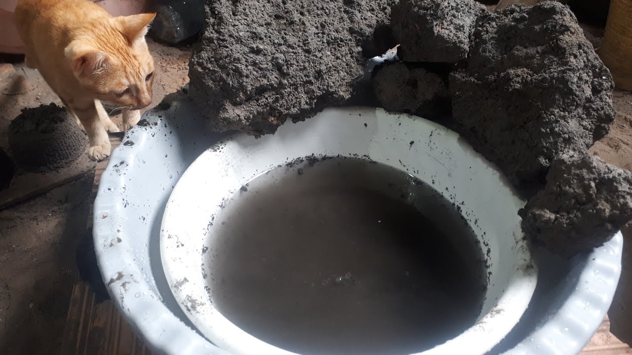 ASMR:Request: gritty  pure charcoal crumbling in water/ satisfying video,sleepaid😴