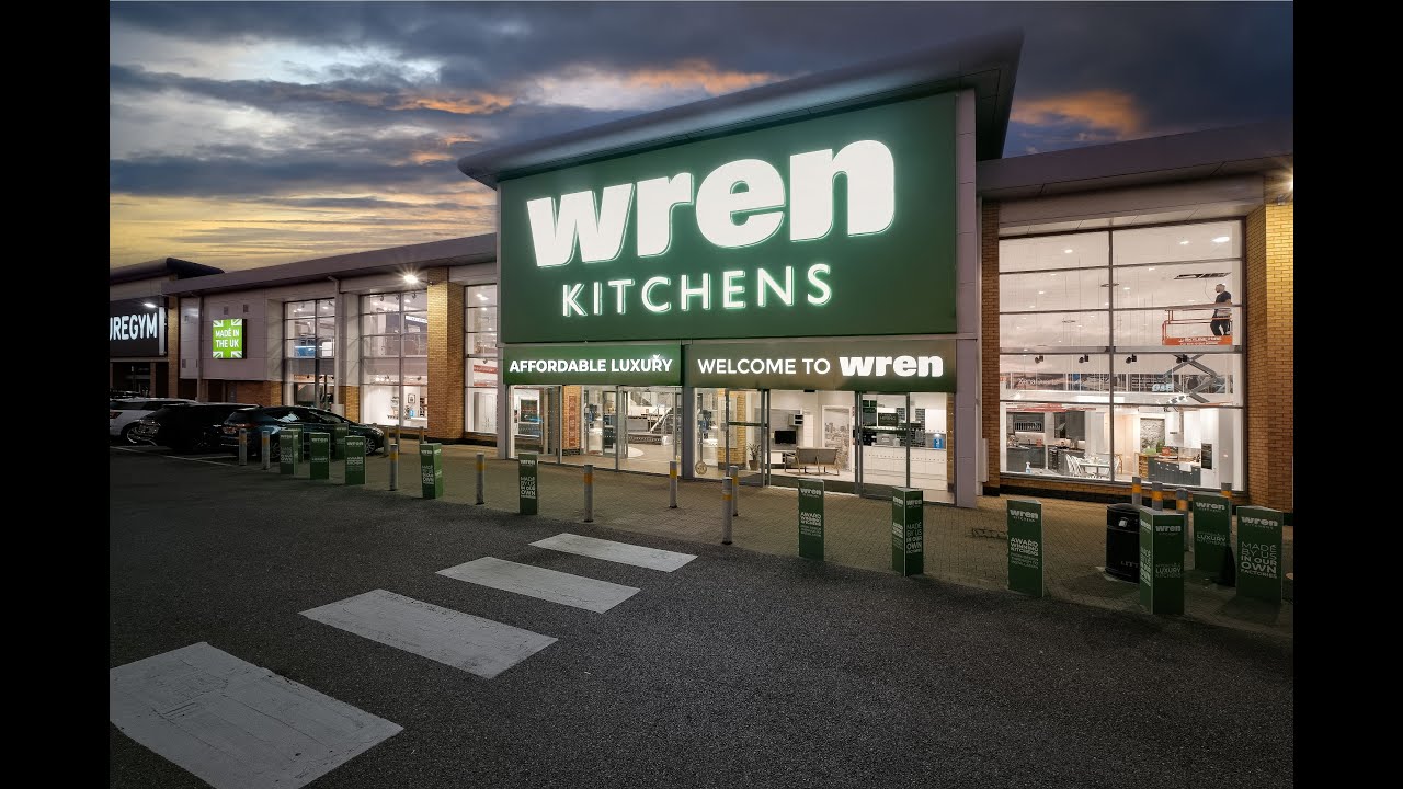 Wren Kitchens - Southend - YouTube