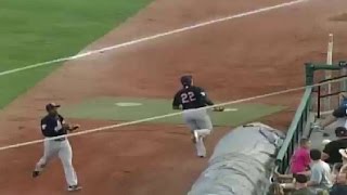 Binghamton's Smith makes basket catch to end first
