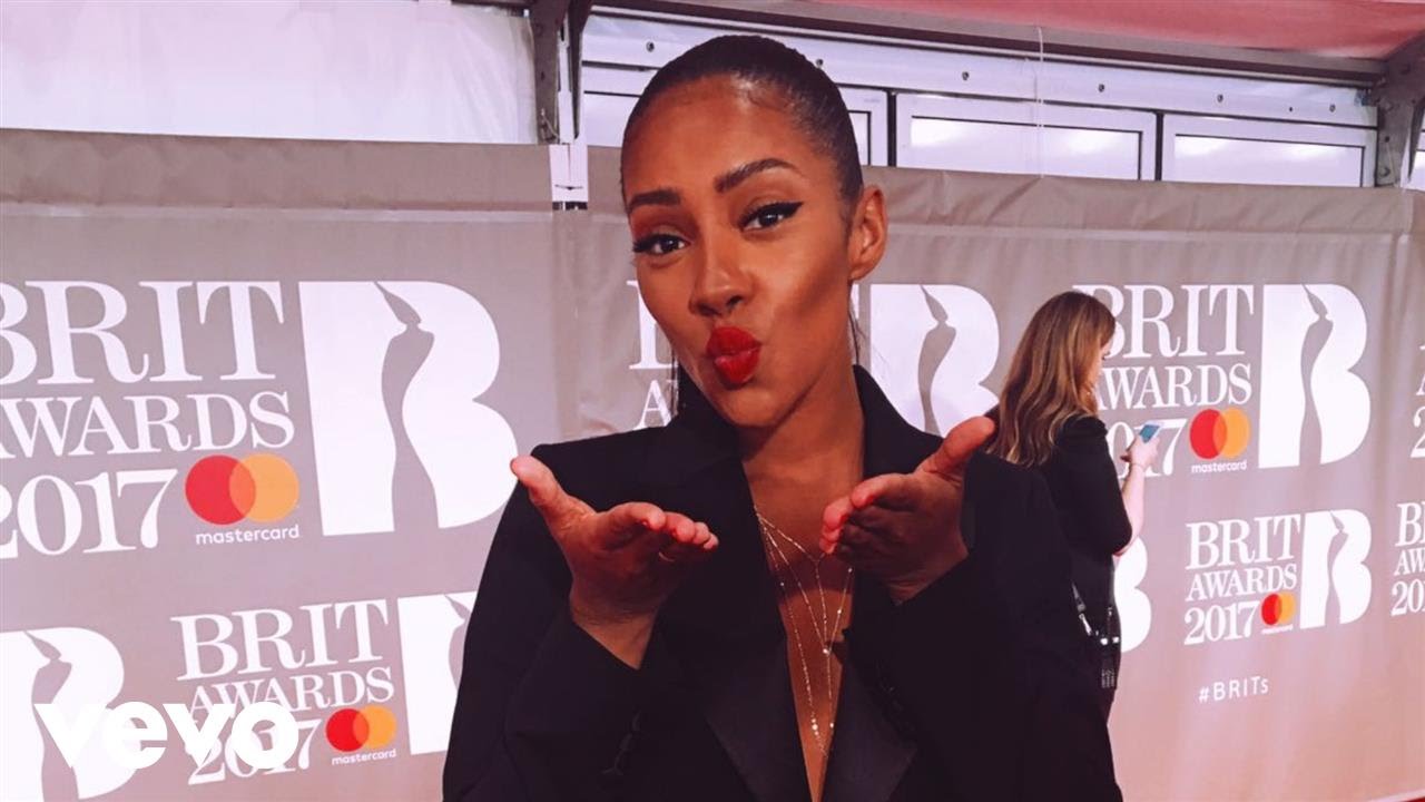 Red Carpet - Live from The BRIT Awards 2017 (Vevo UK)