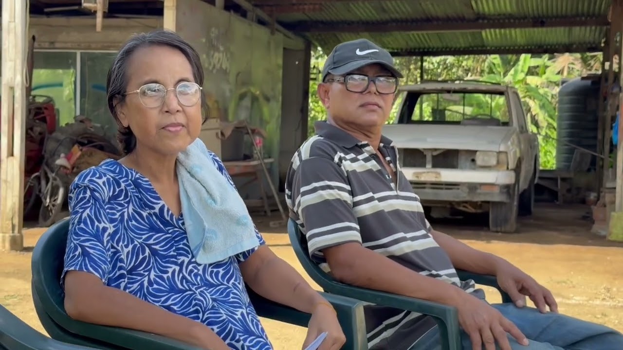 Overhandiging financiële ondersteuning aan mevrouw Taroenodikromo 
