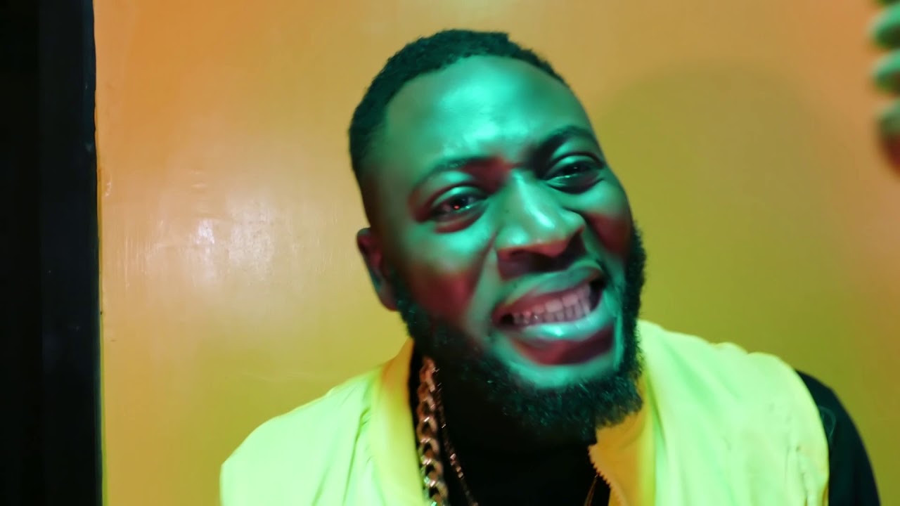 Slim Brown - KWERE CRIB PERFORMANCE ( Video )