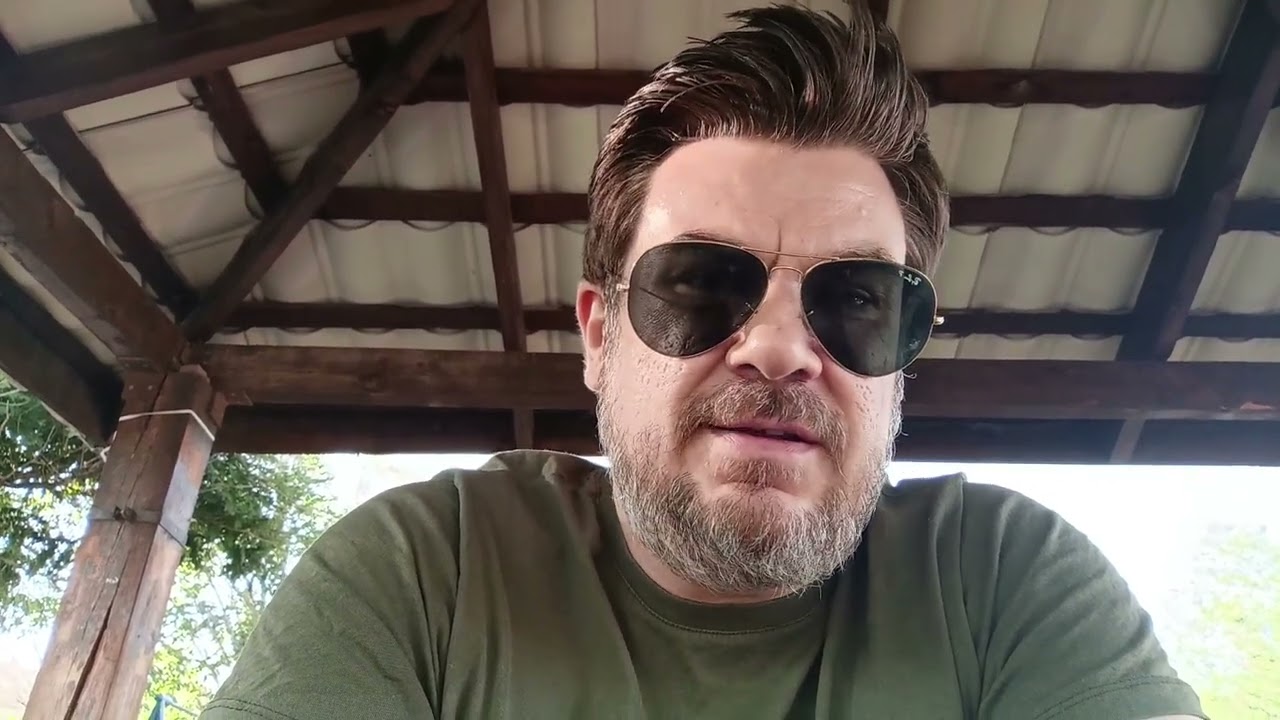 НЕ ЖЕНАТ или НЕТ ДЕВУШКИ значит П***Р? Откуда у людей такие мысли?