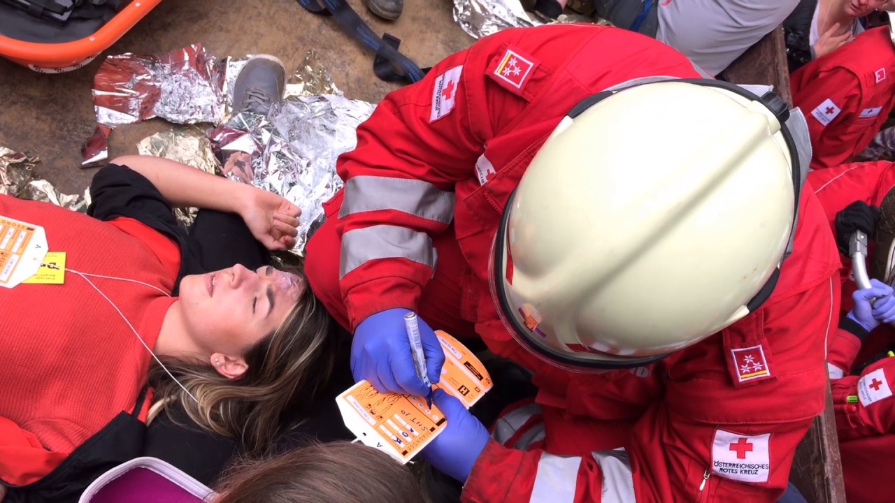 "Would 2017": Impressionen von der Rotkreuzübung in Bersbuch