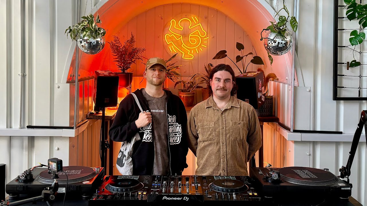 Watch HIDDEN SESSIONS RADIO 025 W. PRODUCT TOSS & SCHMUCK | DOWNTEMPO | TECHNO | BASS on YouTube Watch HIDDEN SESSIONS RADIO 025 W. PRODUCT TOSS & SCHMUCK | DOWNTEMPO | TECHNO | BASS on YouTube