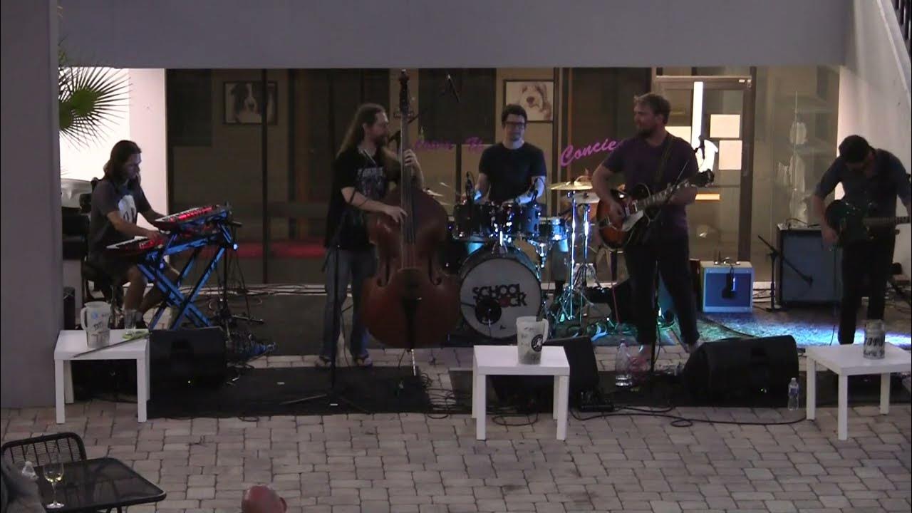 BETWEEN BLUFFS "LIVE" THE ALE & WITCH 4823 YouTube