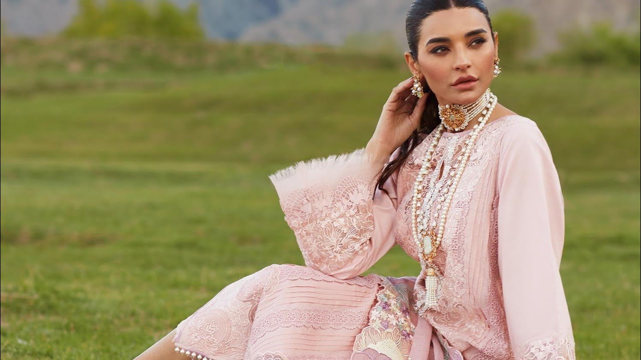 Crimson X Saira Shakira Luxury Lawn Unstitched 3Pc Suit D-4B Pleated Perfection