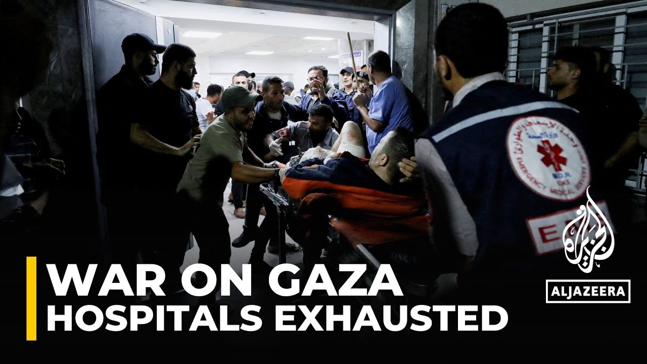 يلجأ عدد كبير من الفلسطينيين النازحين إلى فناء المستشفى طلباً للحماية
