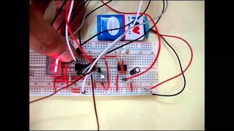 Reaction Timer Game using IC 555