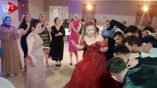 Kına Gecesinde Kız Kardeşiyle Öyle Bir Oynadı Ki Kaptaş Oyun Havaları Ile Tüm Davetliler Coştu