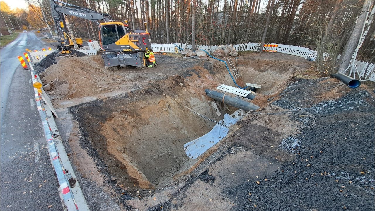 hulevesiputken kaivuuta osa 1. storm water pipe excavation work part 1. volvo ewr150E+engcon+trimble