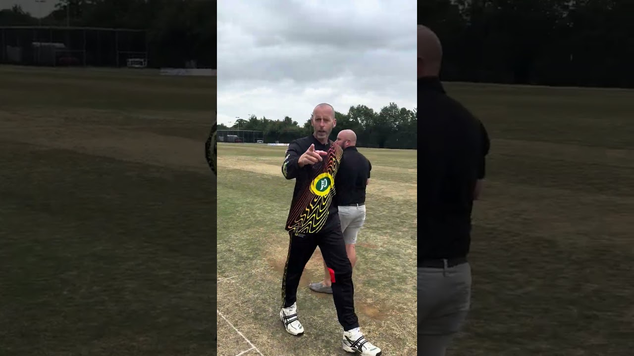 Courtney Walsh, Curtley Ambrose and Monty Panesar bowl at FAN! Lashings Face the Pro David Stratford