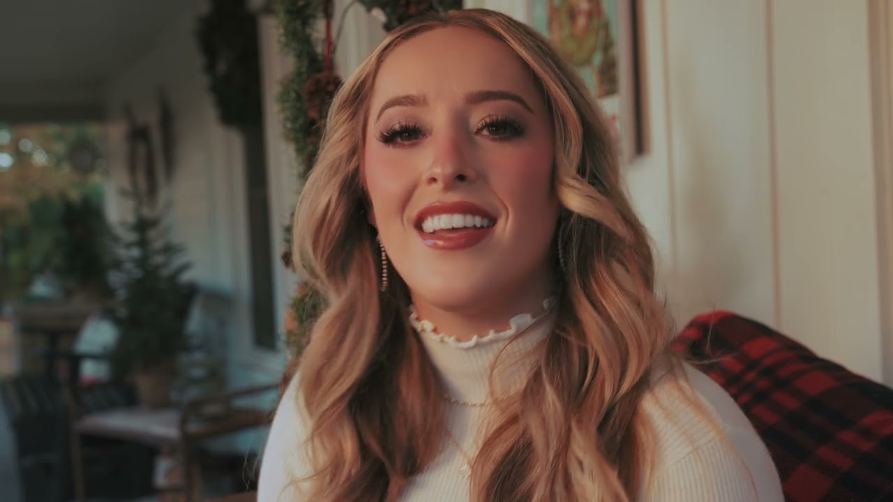 Ashley Ryan - Mistletoe Missin' You (Official Music Video)