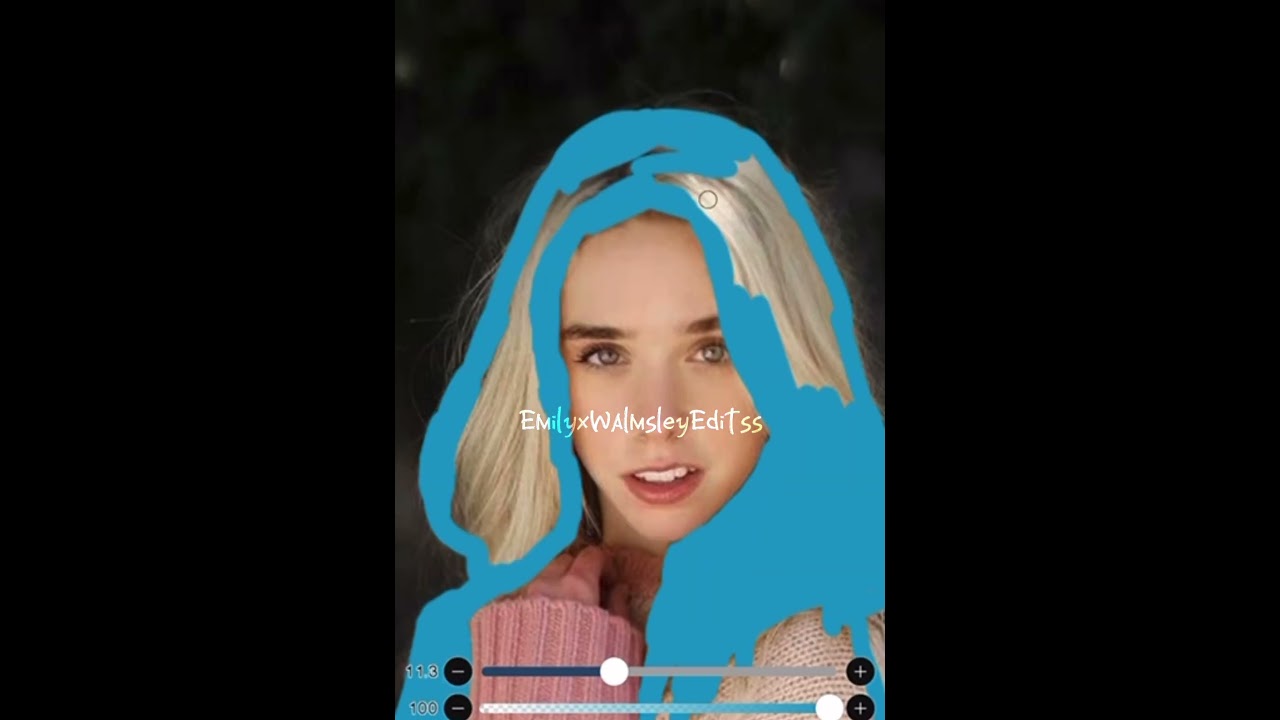 If Jenna Davis dyed her hair blue💙 @itsjennadavis 