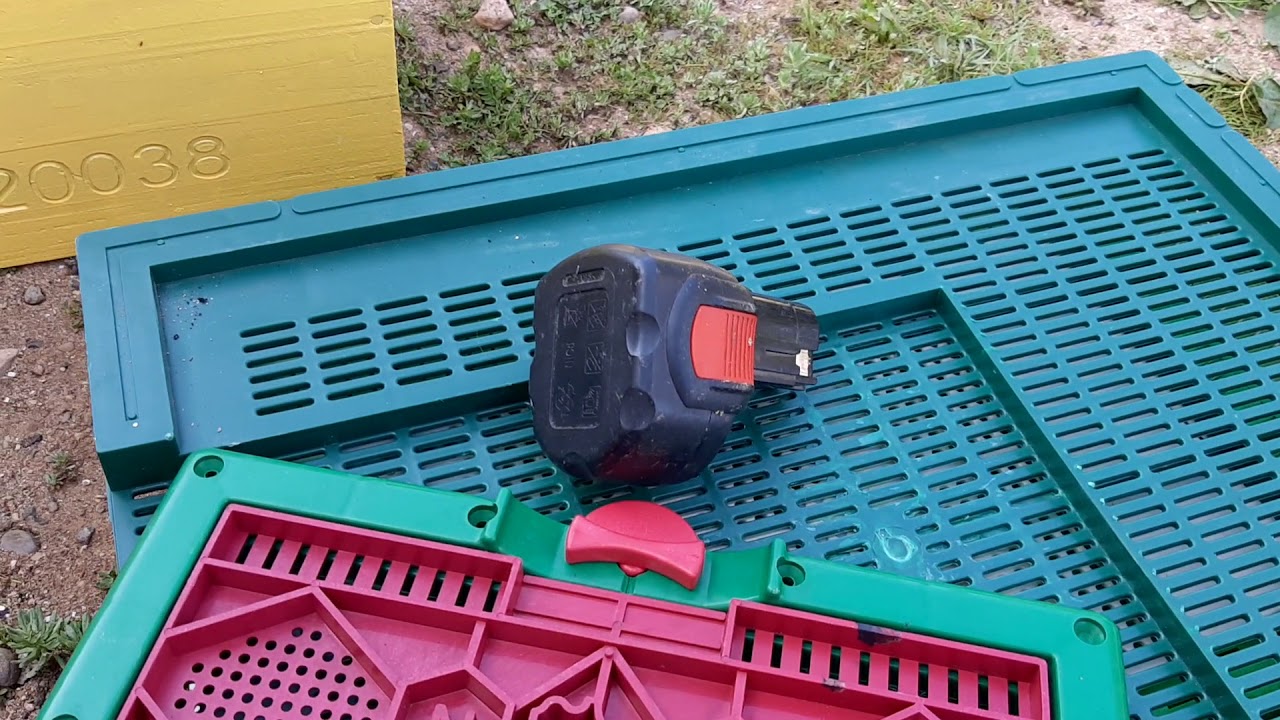 تربية النحل للمبتدئين #تركيب قواعد بلاستيكية لجمع #حبوب اللقاح#